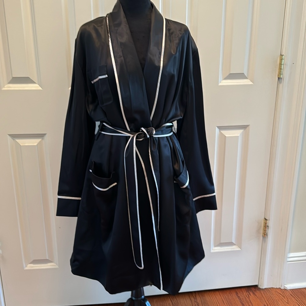 Black Robe Embroidered- 100% silk + 100% silk lining